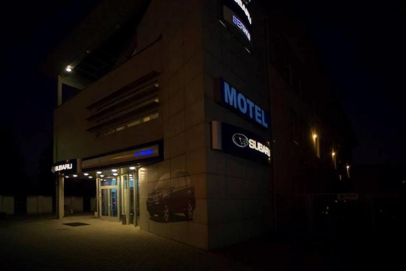 Subaru Motel **